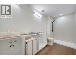 647 Clement Avenue Unit# 512, Kelowna, BC V1Y7C7 Photo 20