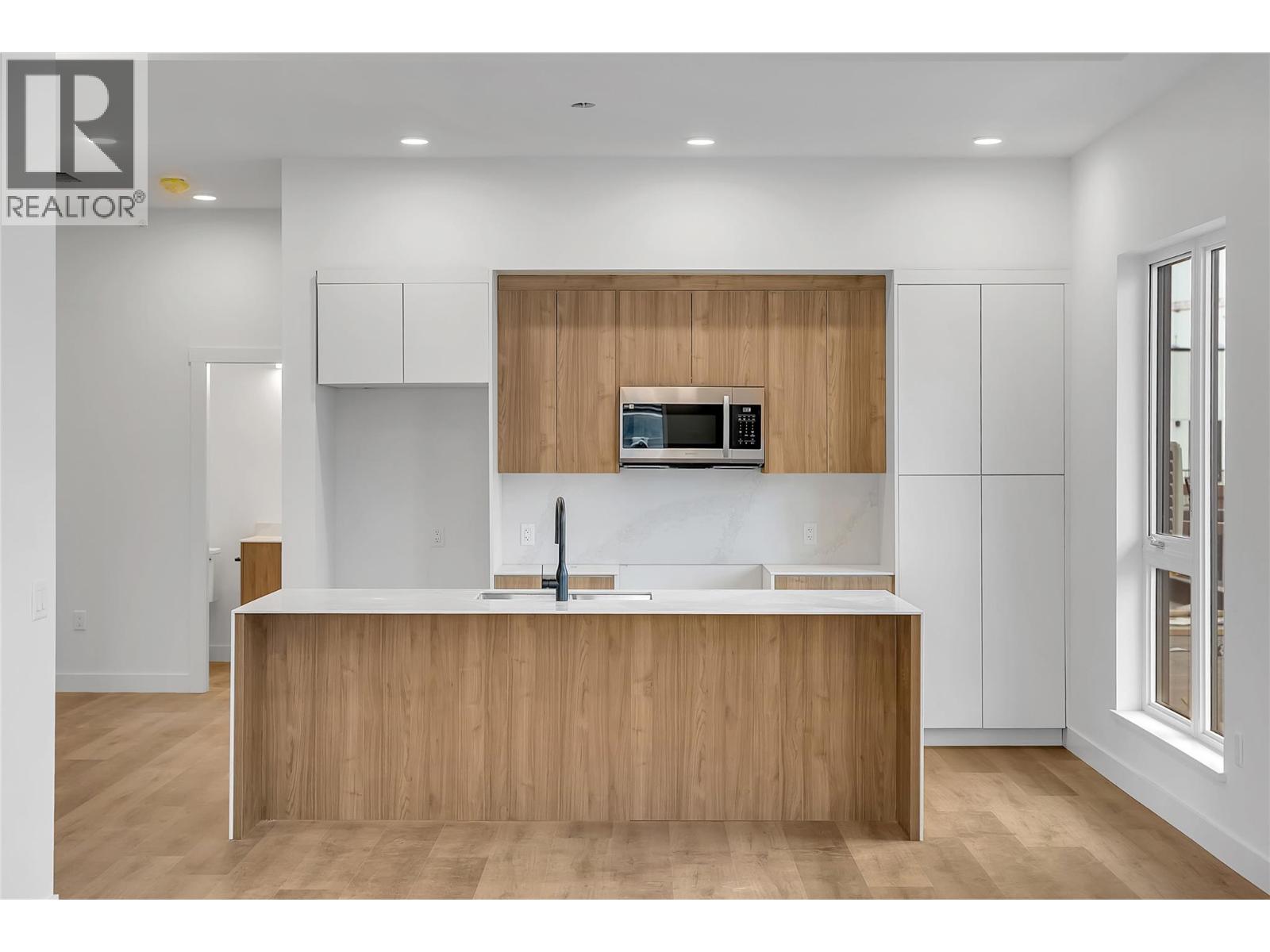 611 647 Clement Avenue, Kelowna