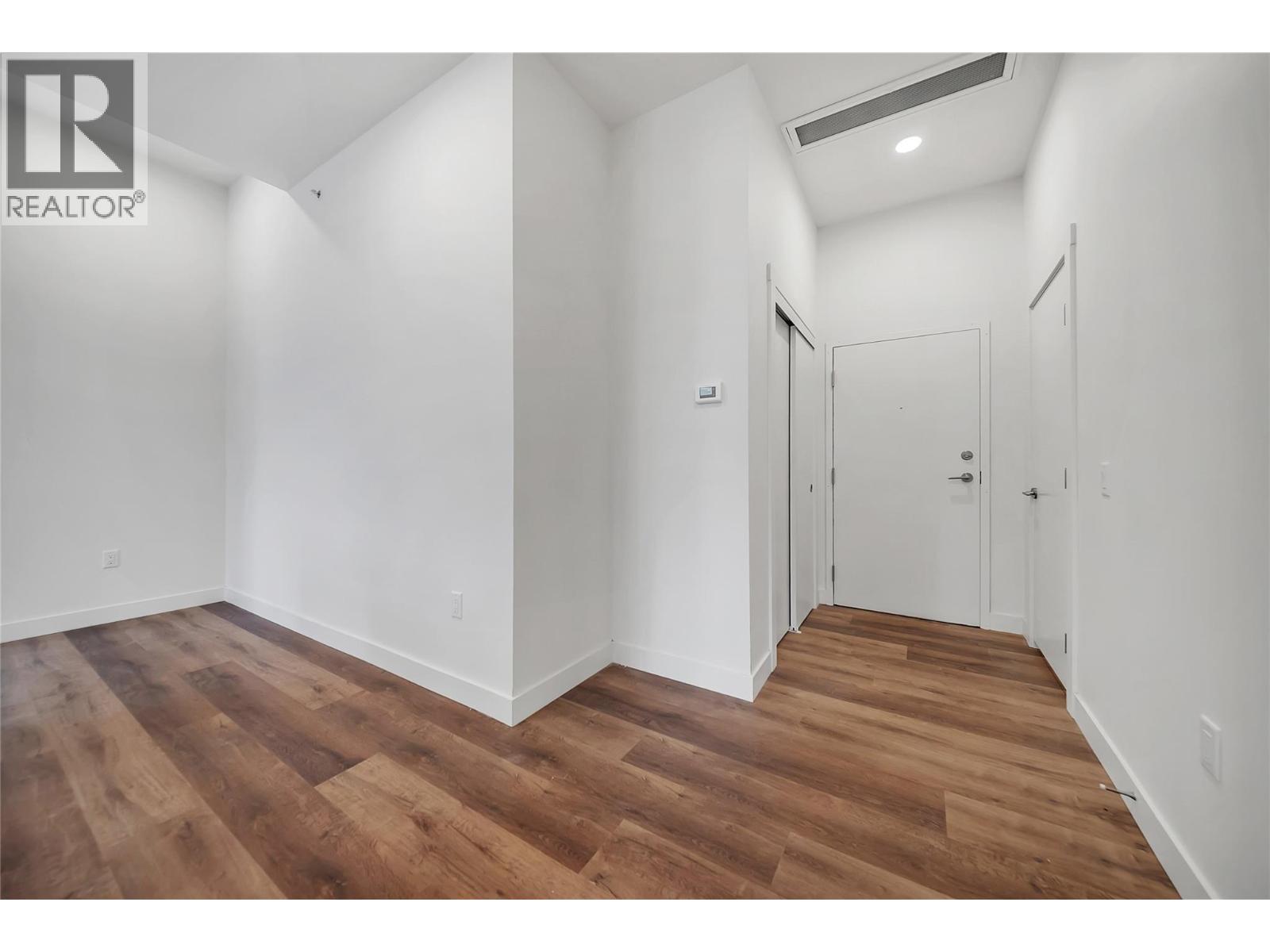 611 647 Clement Avenue, Kelowna