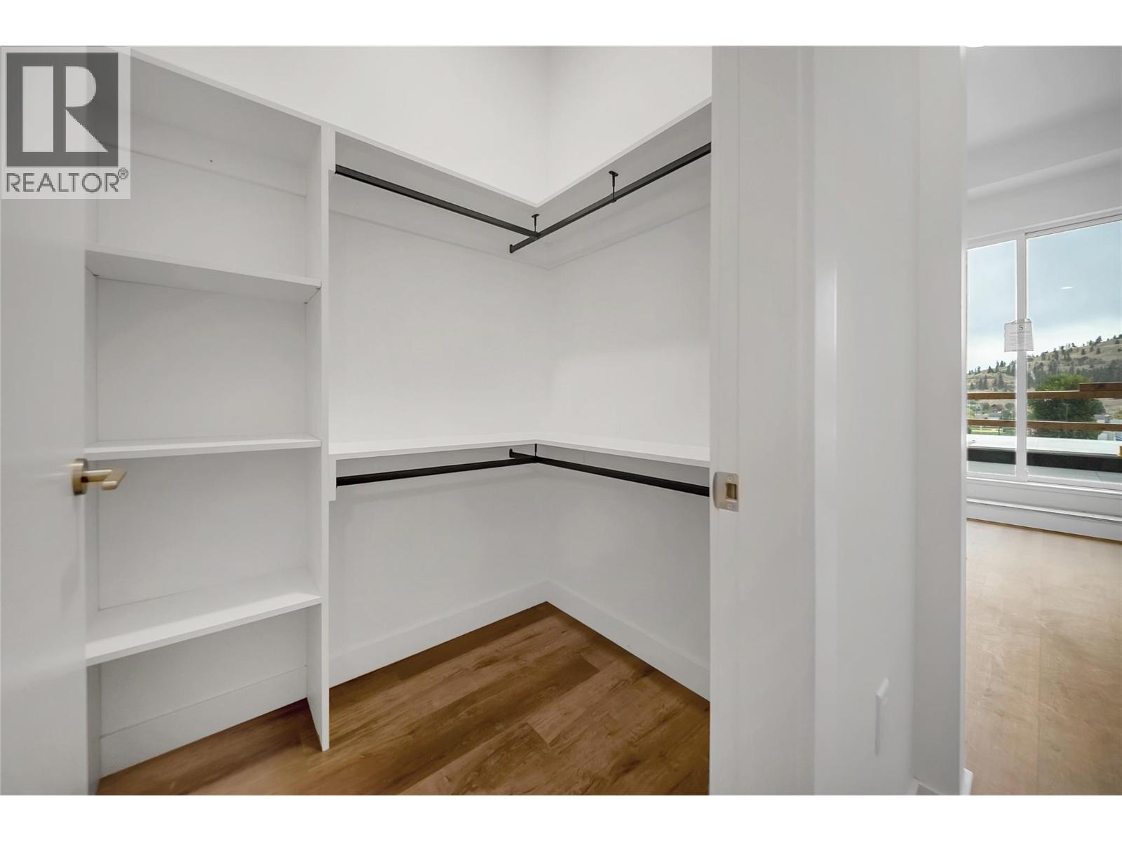 611 647 Clement Avenue, Kelowna