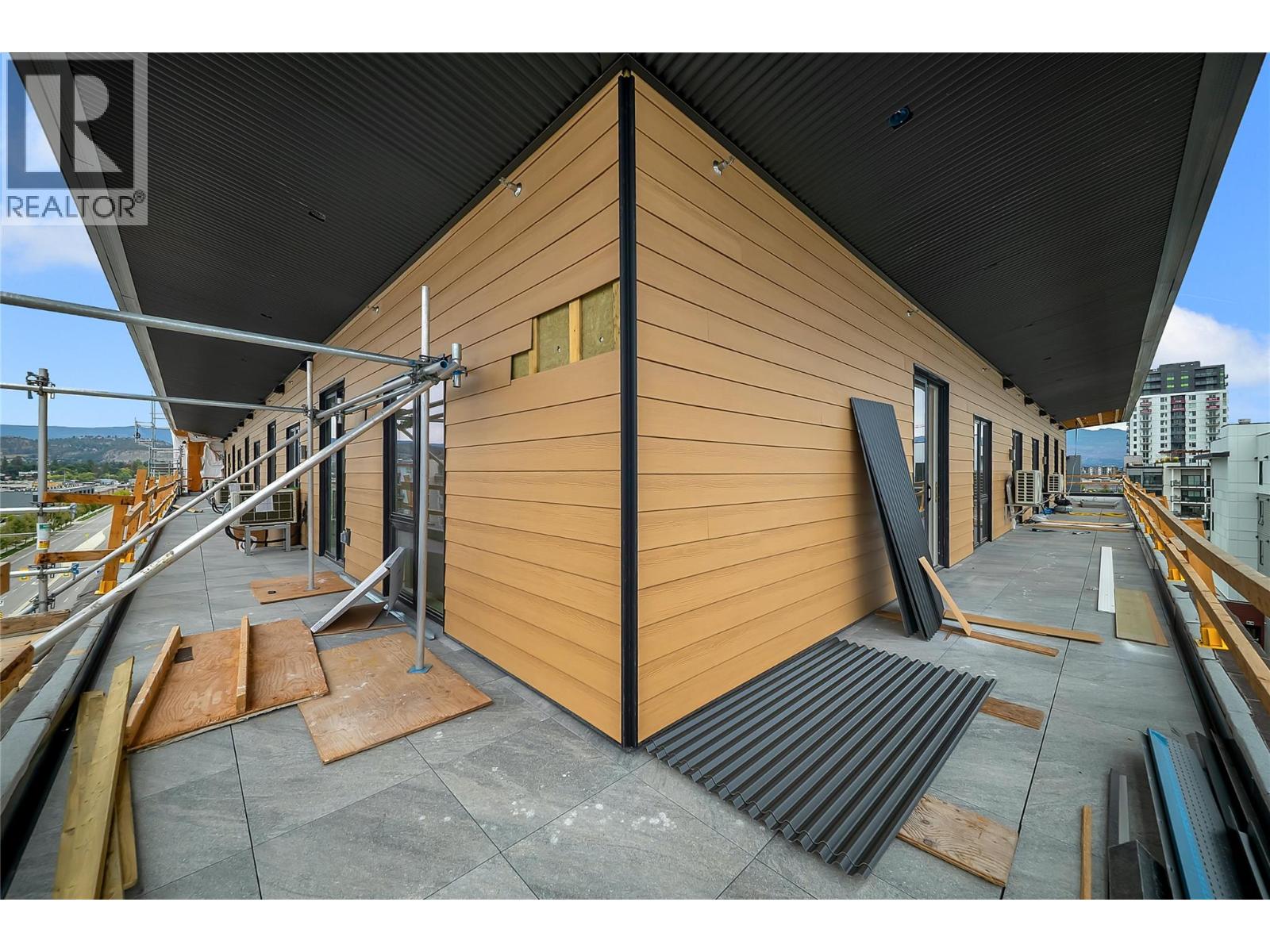 611 647 Clement Avenue, Kelowna