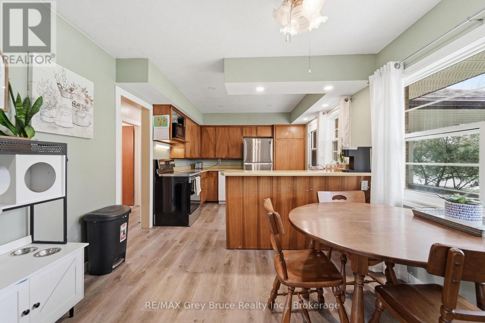 112 8TH STREET S - 22
