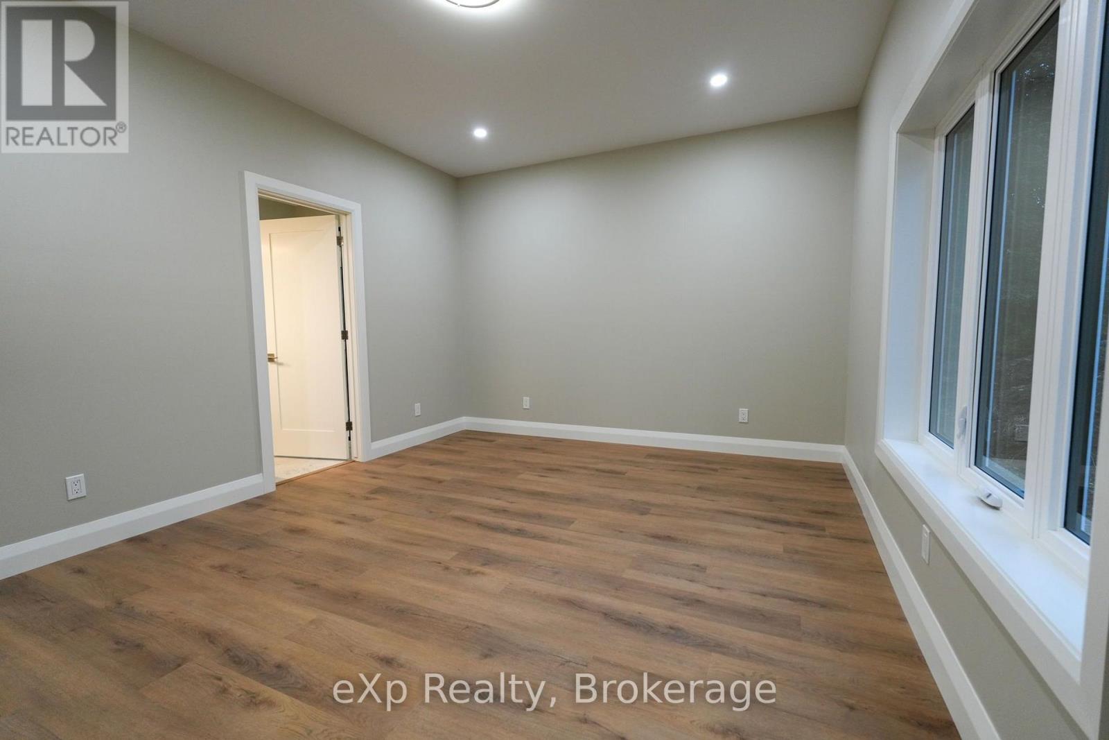 127 KOVAC LANE - 13