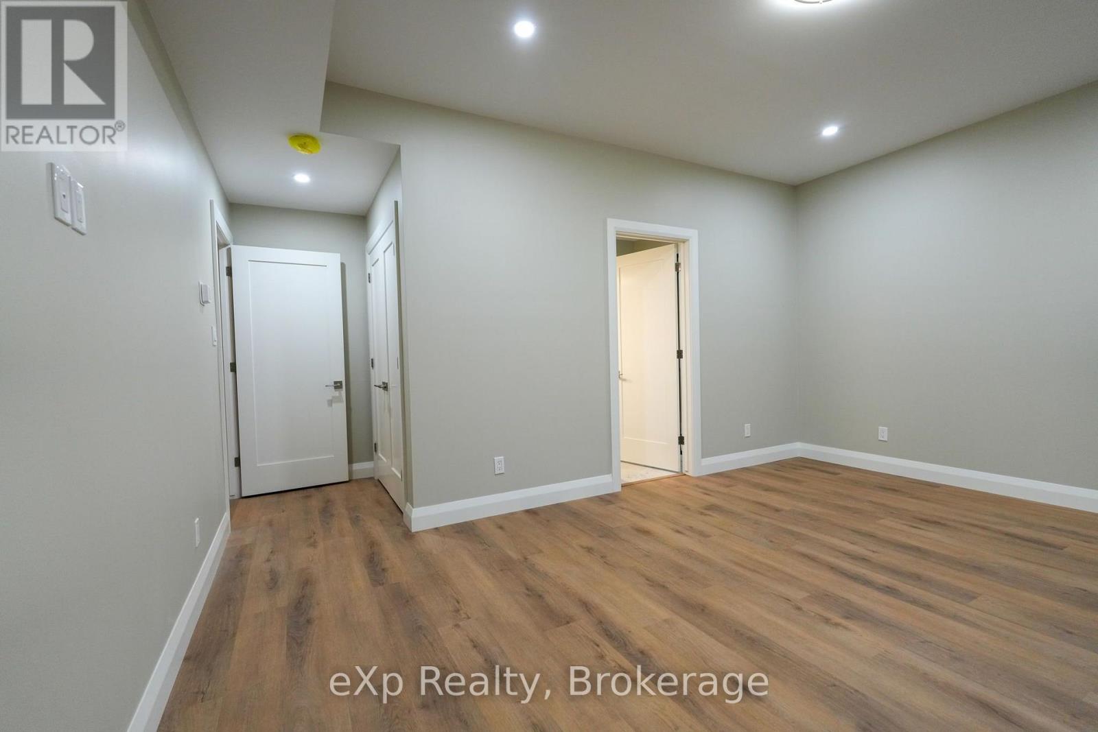127 KOVAC LANE - 15