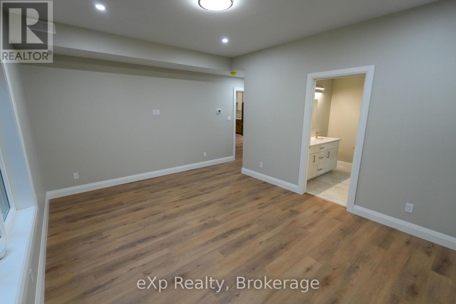 127 KOVAC LANE - 16