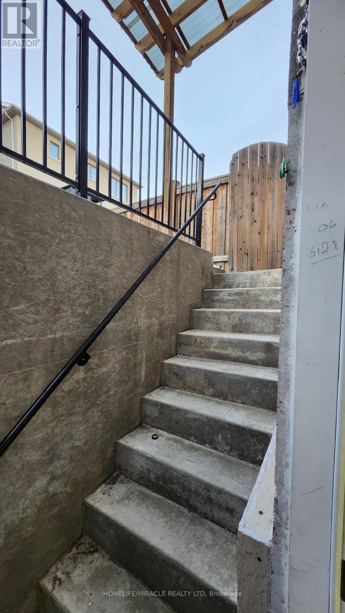 92 STEDFORD CRESCENT, Brampton (Northwest Brampton) — photo 3