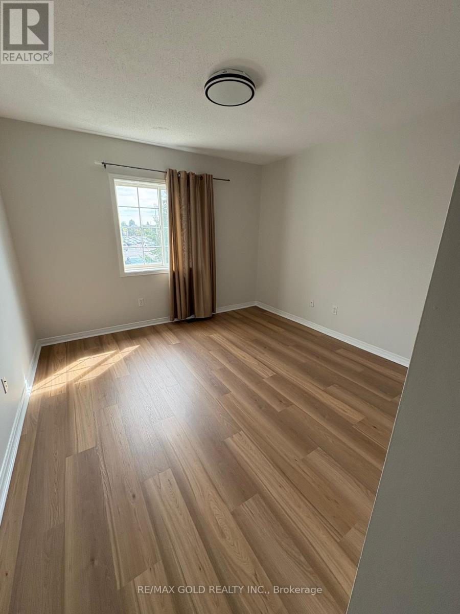 10 Irene Crescent — photo 13