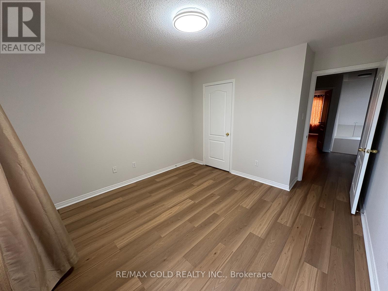 10 IRENE CRESCENT, Brampton (Fletcher's Meadow) — photo 3