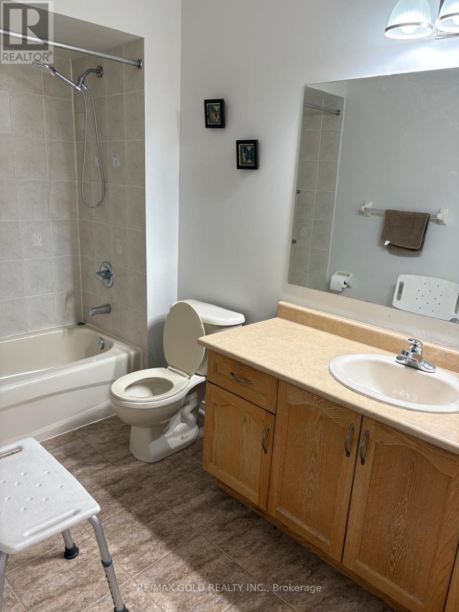 10 IRENE CRESCENT, Brampton (Fletcher's Meadow) — photo 4