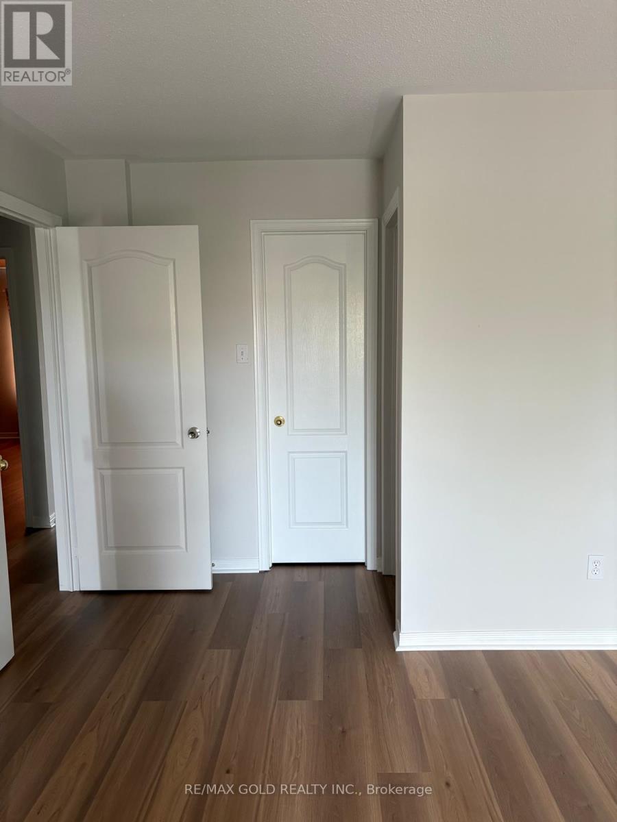 10 IRENE CRESCENT, Brampton (Fletcher's Meadow) — photo 9
