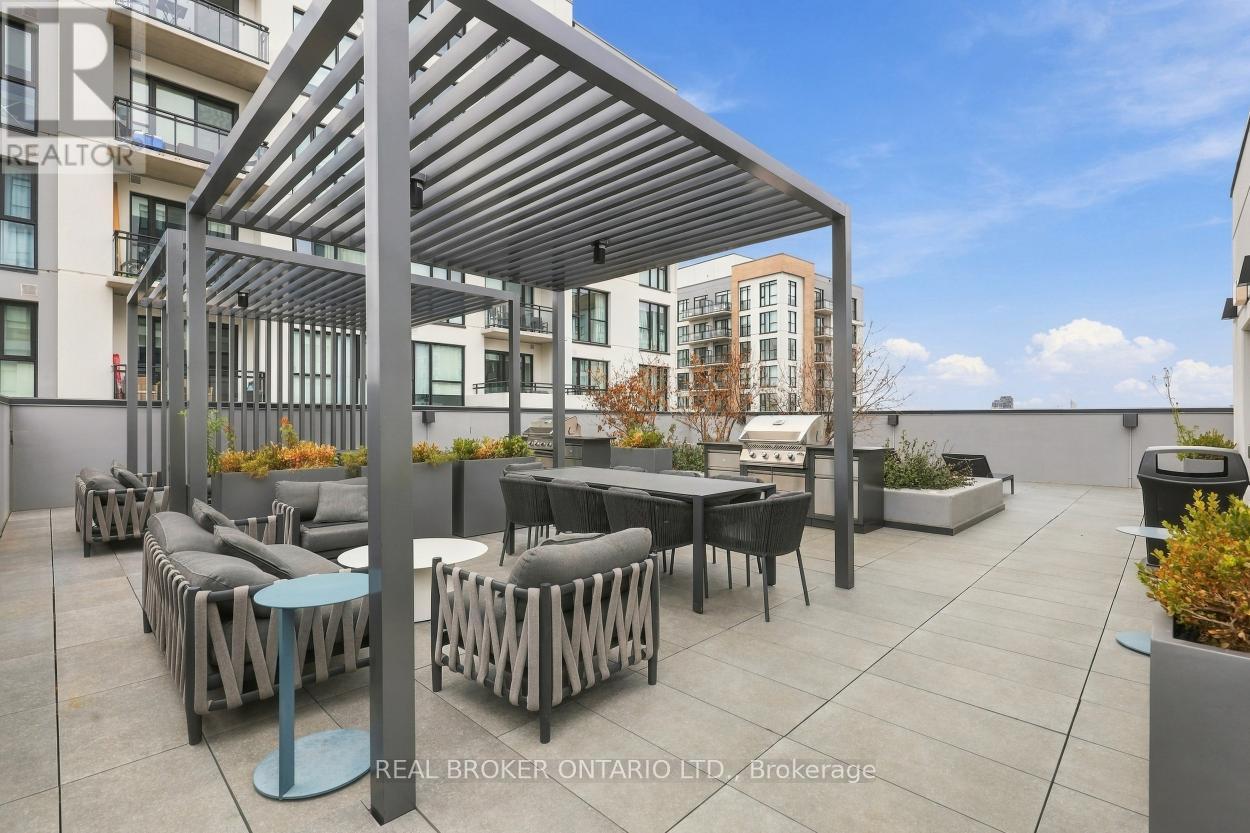 720 Whitlock Avenue — photo 16