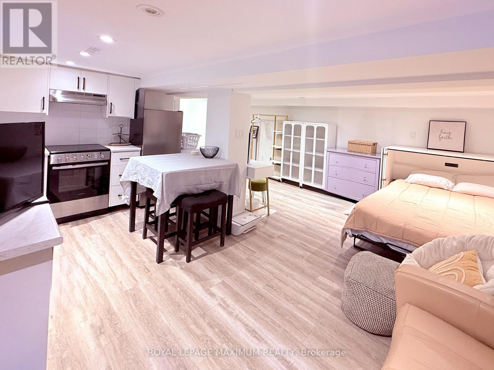 (B) LOWER - 82 CALVINGTON DRIVE, Toronto (Downsview-Roding-CFB) — photo 4