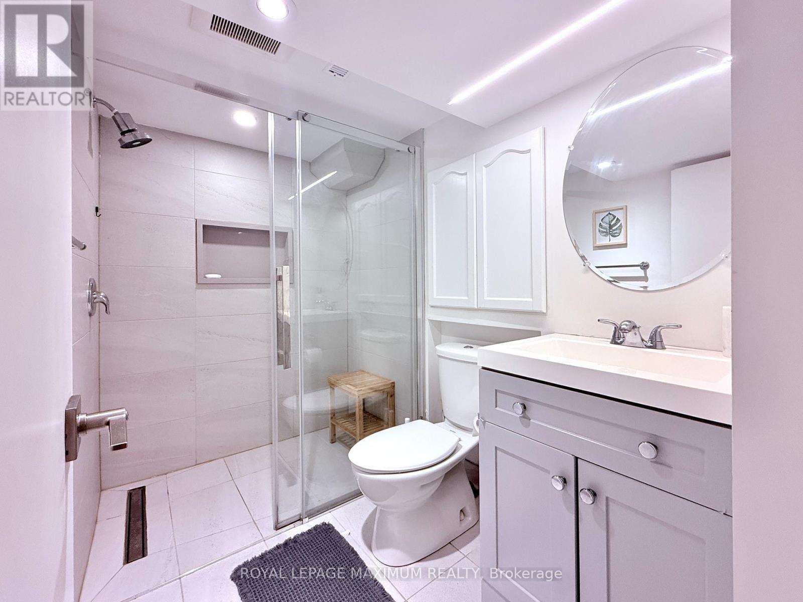 (B) LOWER - 82 CALVINGTON DRIVE, Toronto (Downsview-Roding-CFB) — photo 6