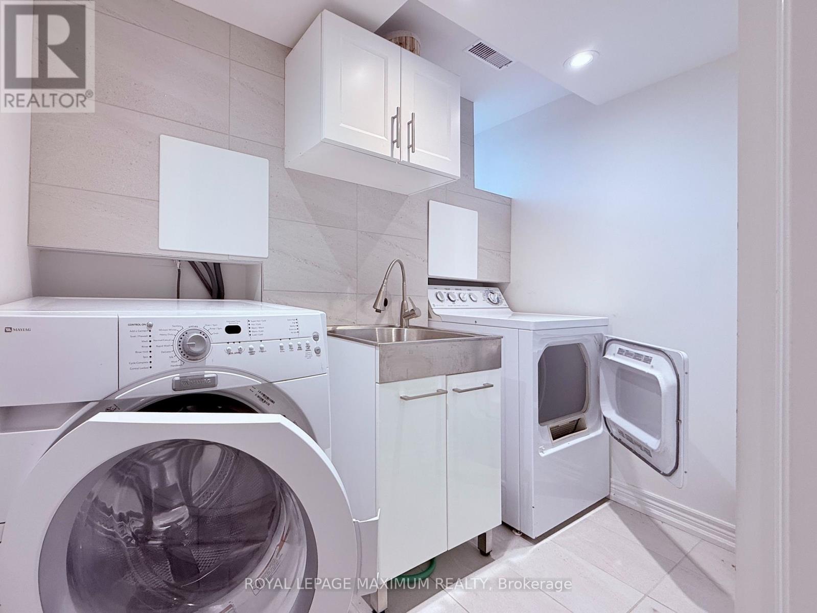 (B) LOWER - 82 CALVINGTON DRIVE, Toronto (Downsview-Roding-CFB) — photo 8
