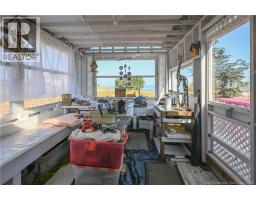 Living room - 245 Saint-pierre E Boulevard, Caraquet, NB E1W1B1 Photo 9