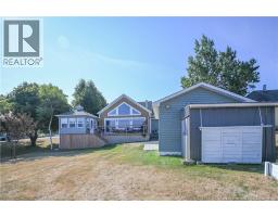 Kitchen - 245 Saint-pierre E Boulevard, Caraquet, NB E1W1B1 Photo 11