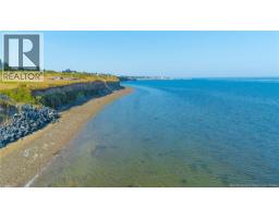 Bath (# pieces 1-6) - 245 Saint-pierre E Boulevard, Caraquet, NB E1W1B1 Photo 6