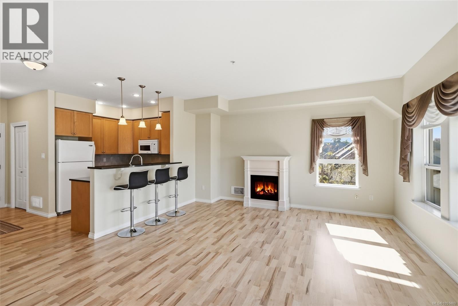 #211 399 Wembley Rd - 14