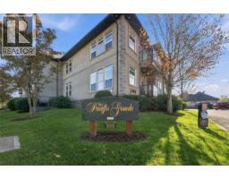 Entrance - 211 399 Wembley Rd, Parksville, BC V9P0A6 Photo 9