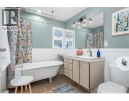 2978 South Island Hwy, Campbell River, BC V9W1C8 Photo 27