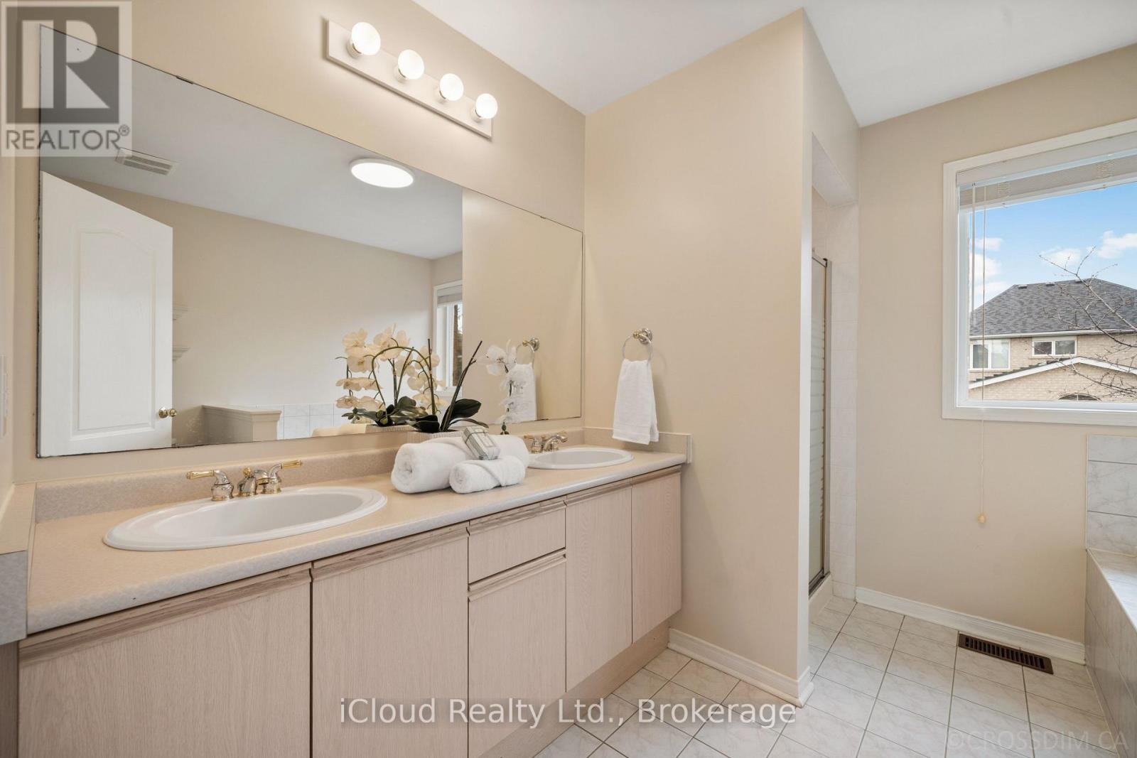 60 Tuscana Boulevard — photo 29