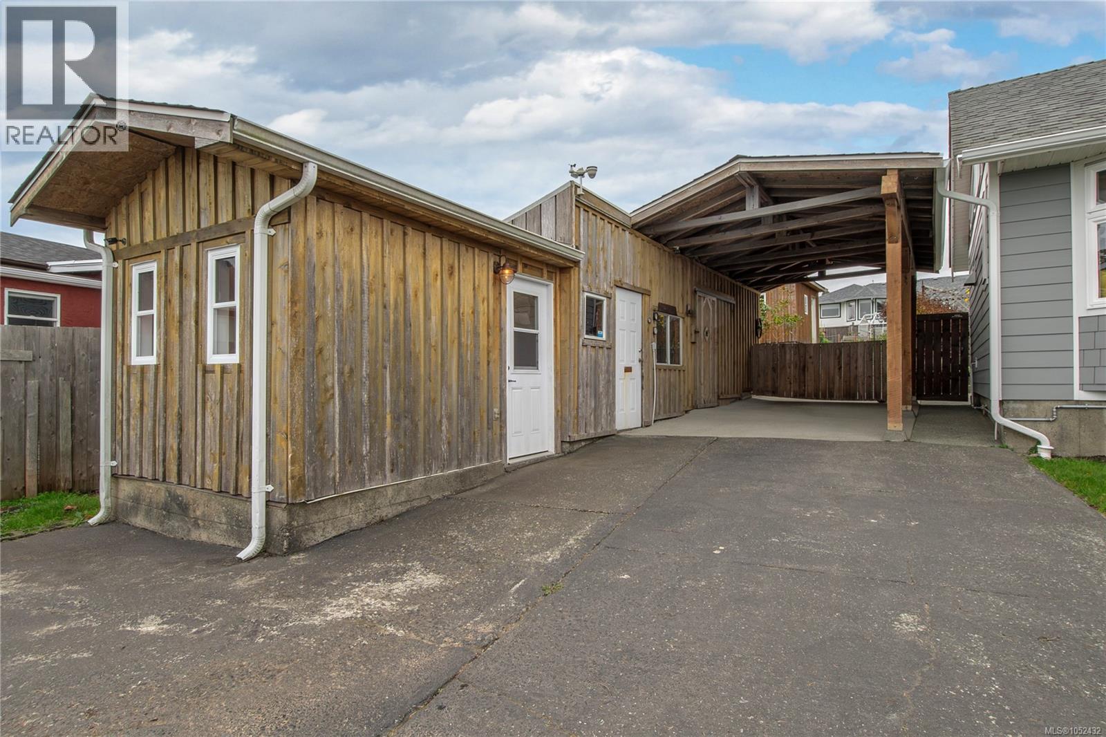 2978 South Island Hwy - 55