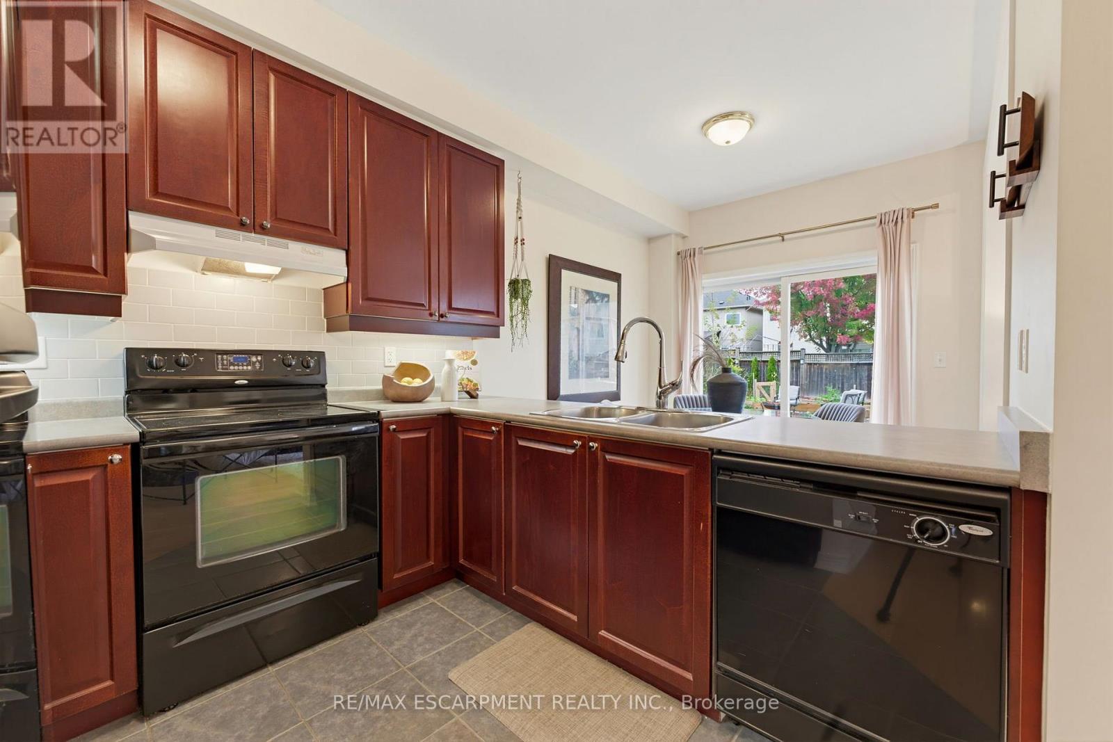 63 GOLDEN IRIS CRESCENT - 7