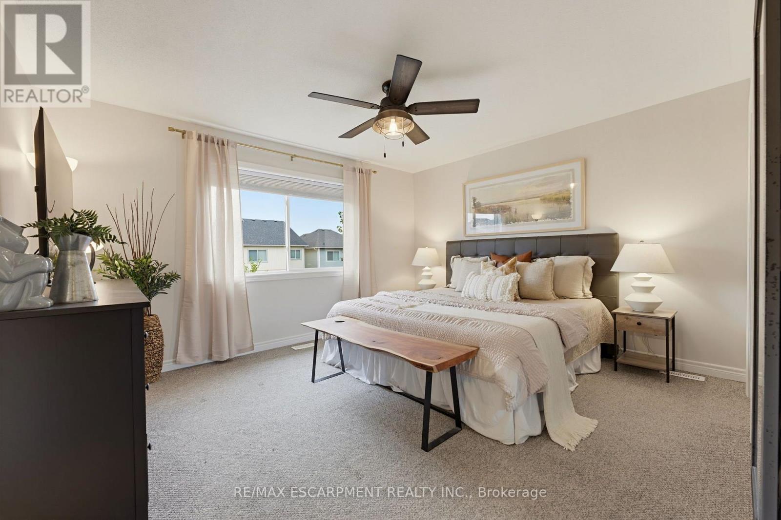 63 GOLDEN IRIS CRESCENT, Hamilton (Waterdown) — photo 9