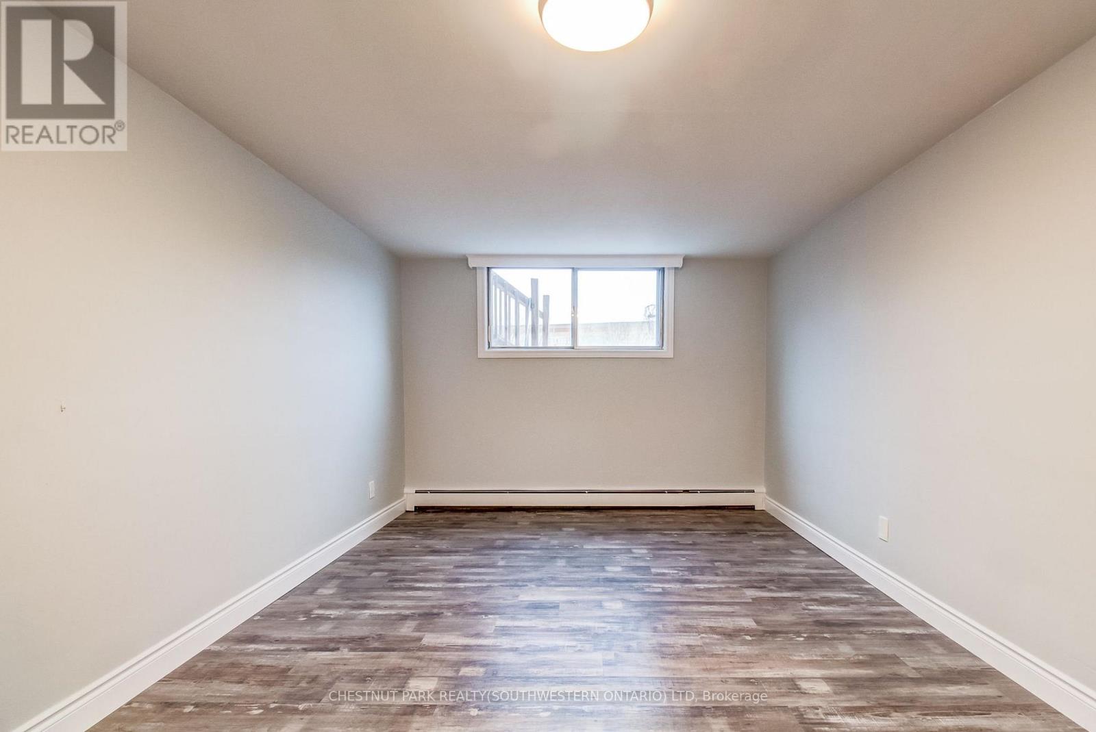 105 Dixon Street, Kitchener, ON photo 36