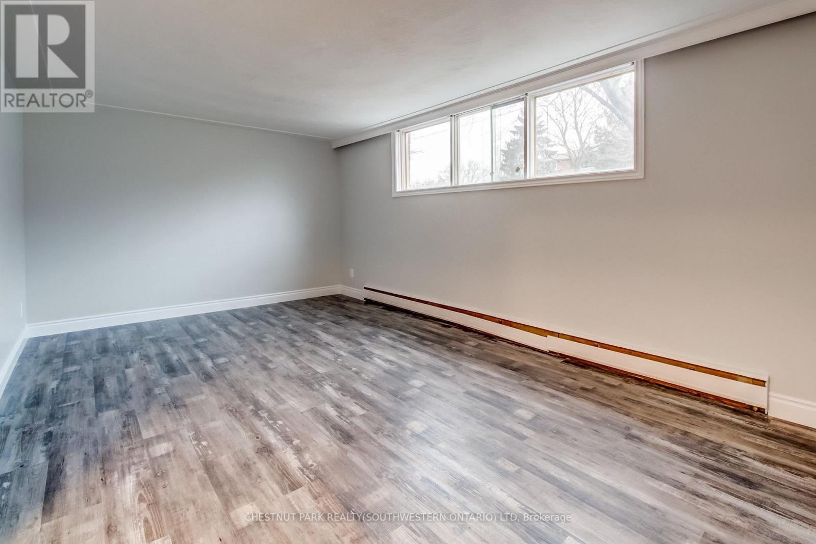 105 Dixon Street, Kitchener, ON photo 40