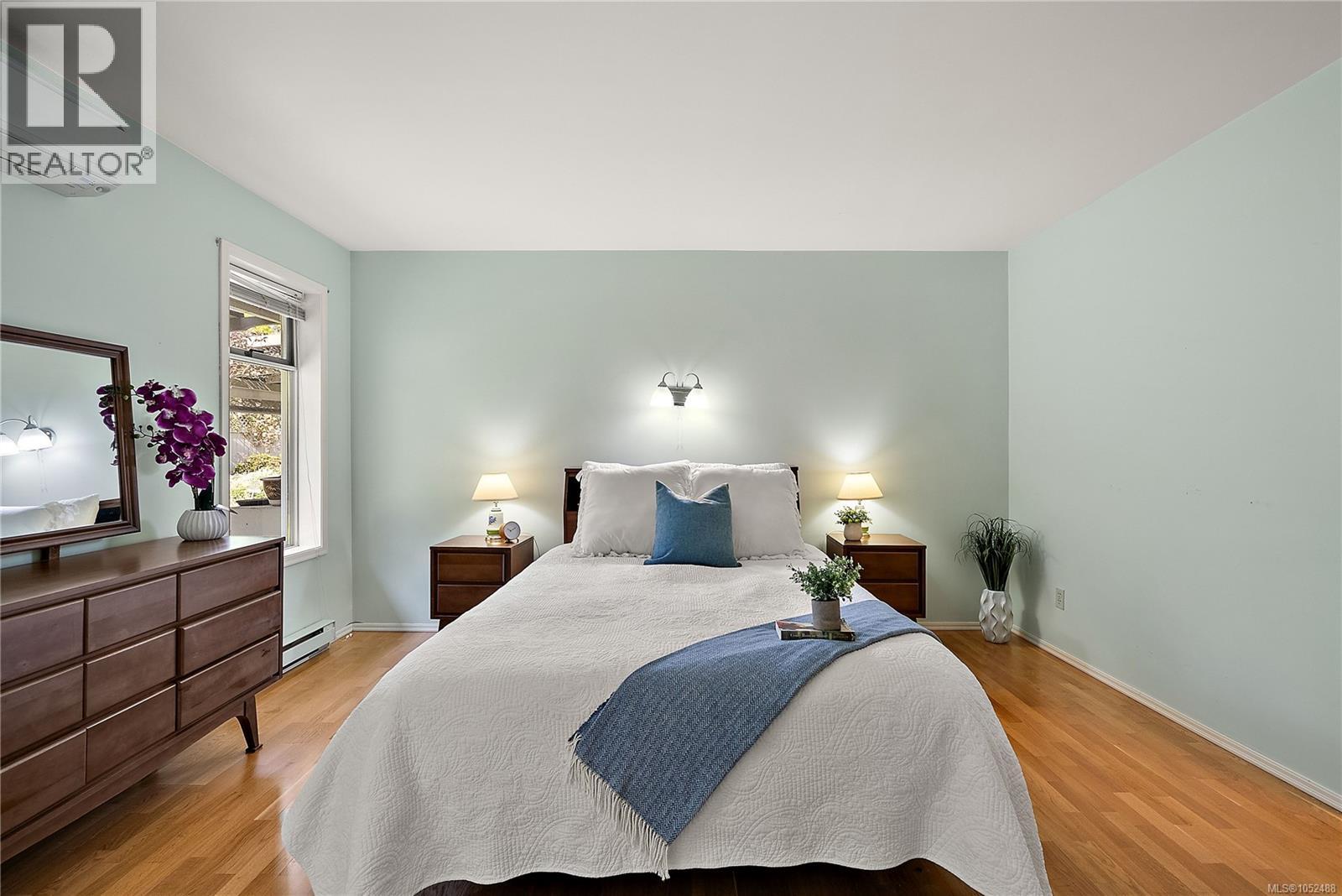  3998 Hopesmore Drive, Saanich