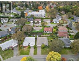 3998 Hopesmore Dr, Saanich, BC V8N6A3 Photo 29