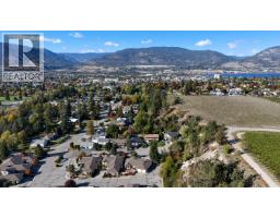Living room - 102 Forestbrook Place Unit# 203, Penticton, BC V2A7N4 Photo 8
