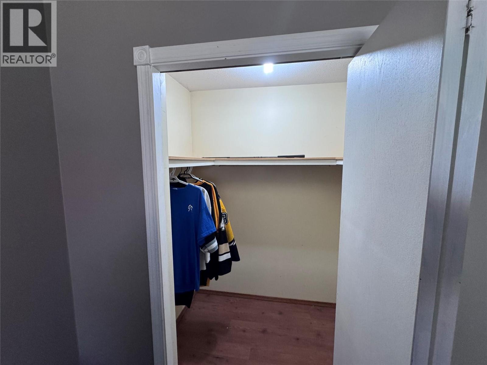 243 WINNIPEG Avenue, Grand Forks - Image 1