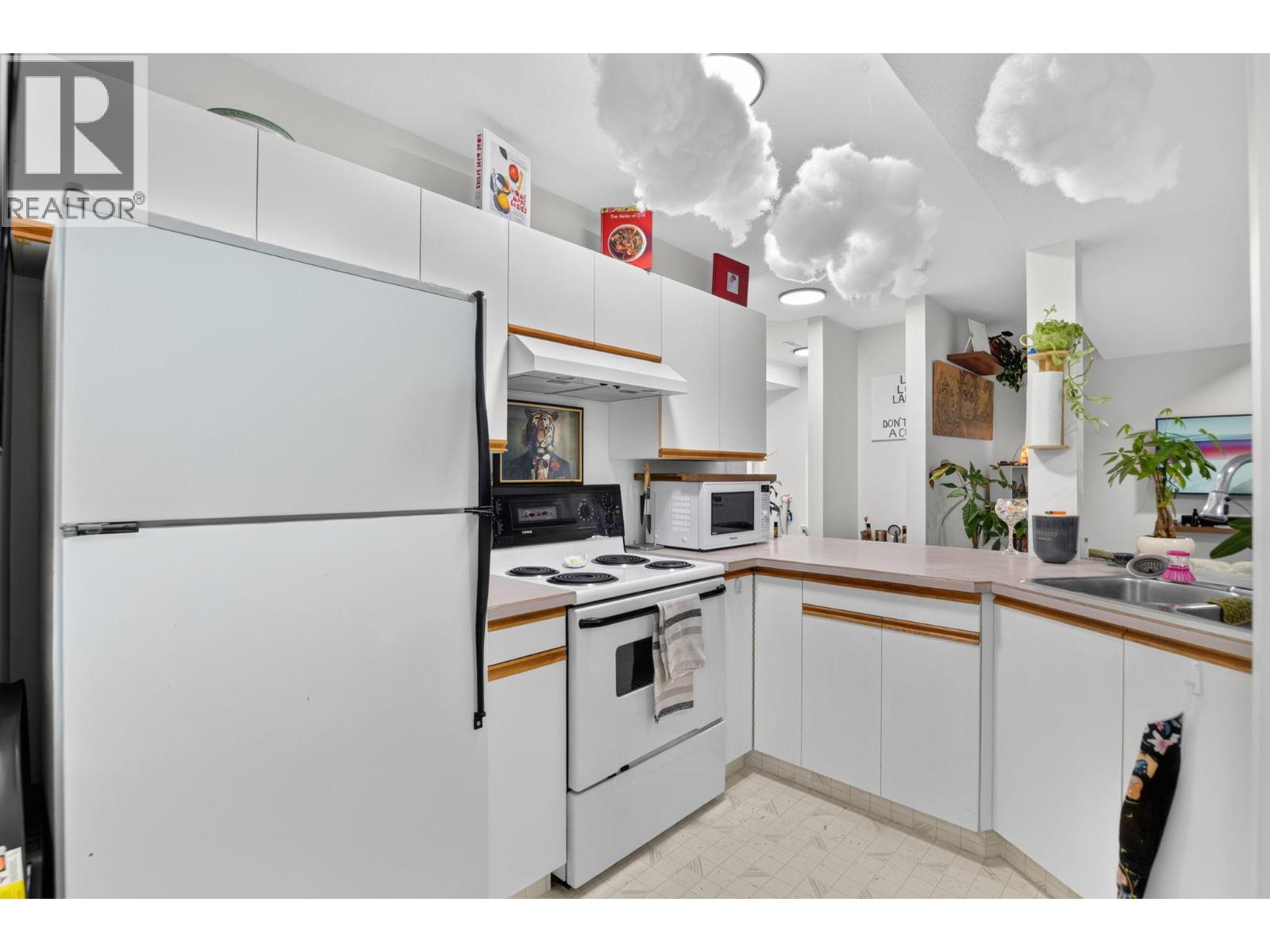 1759 Spruceglen Drive - 44