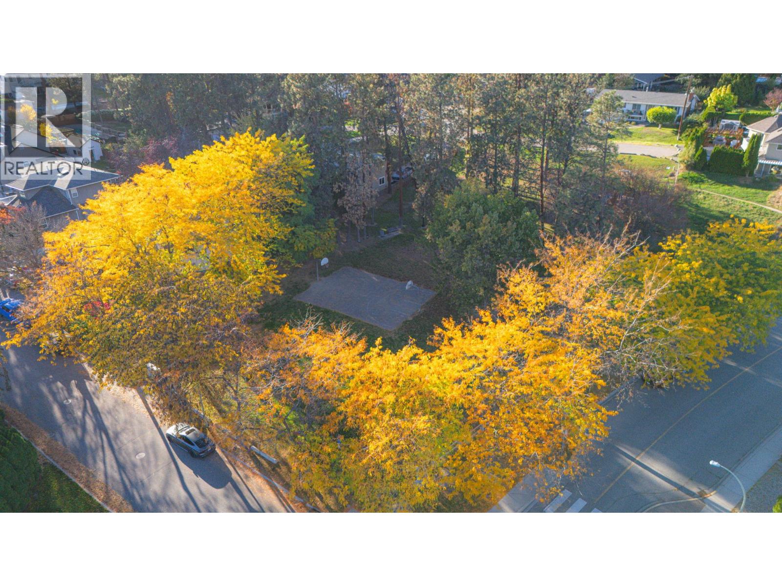 1759 Spruceglen Drive - 59