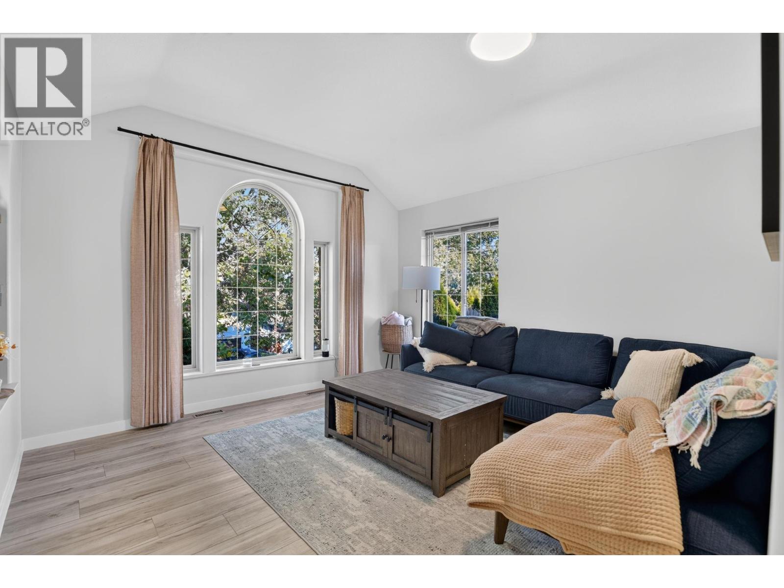 1759 Spruceglen Drive - 33