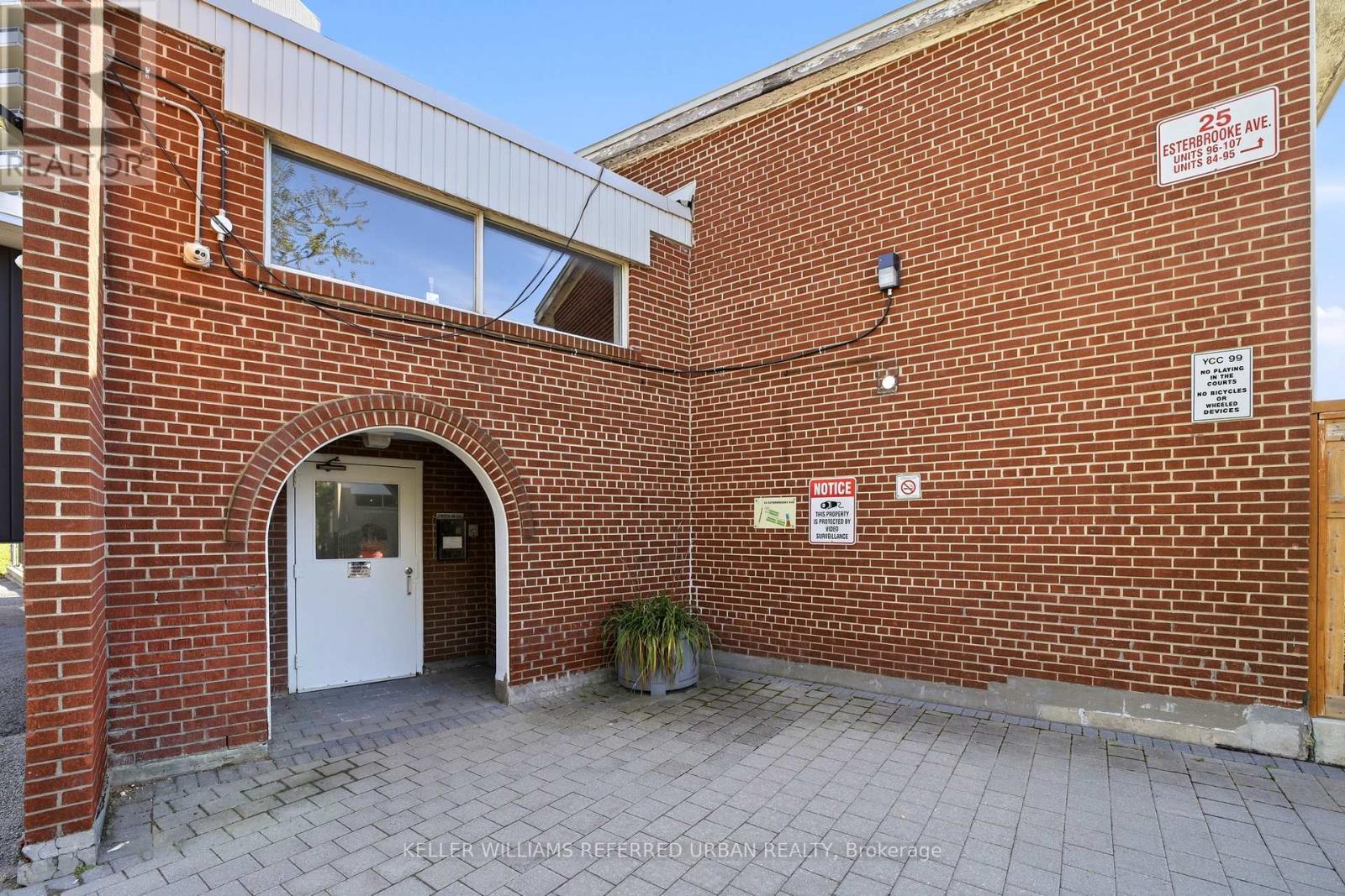 #102 25 ESTERBROOKE AVENUE - 27