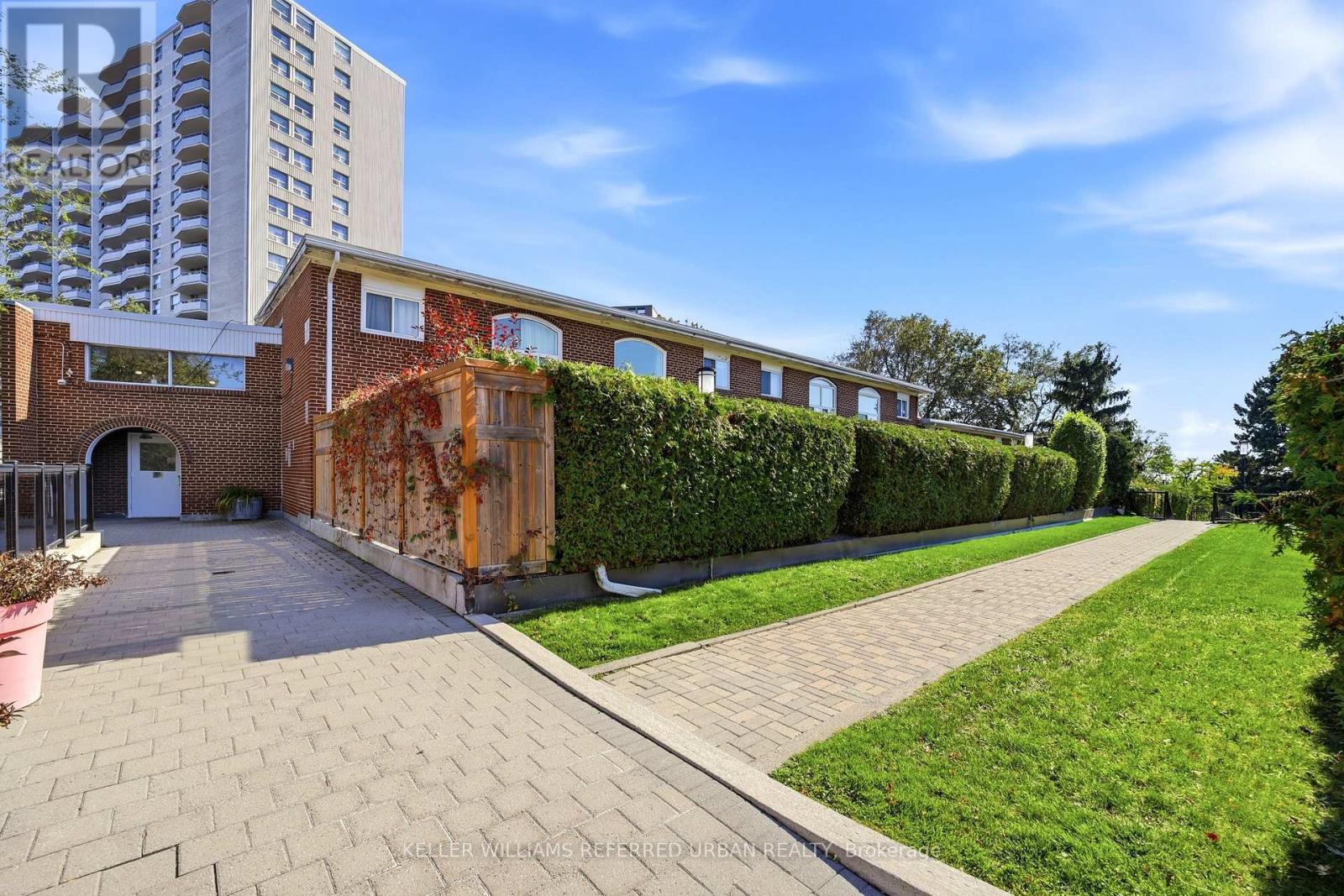 #102 25 ESTERBROOKE AVENUE - 2