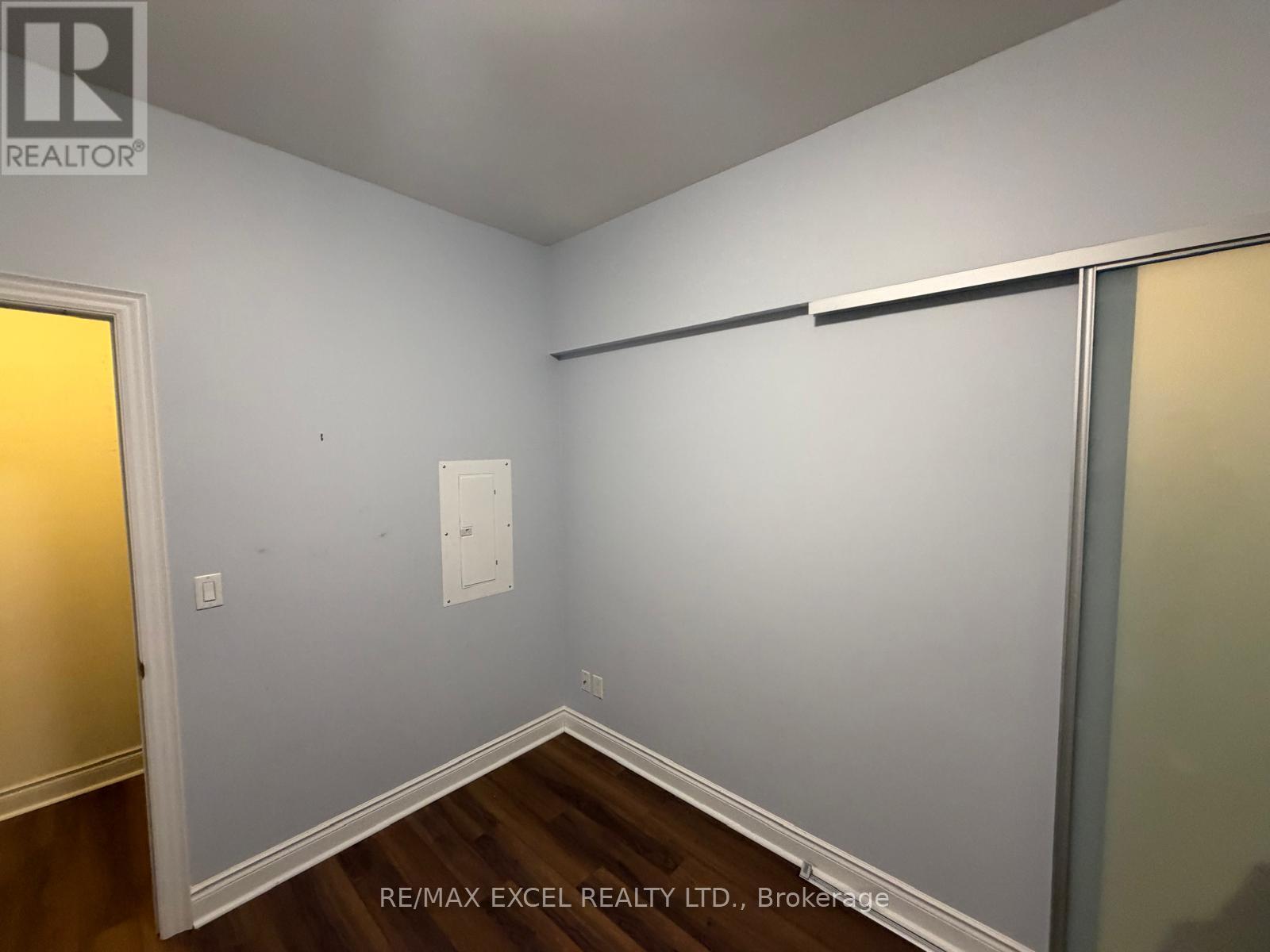 28 Ted Rogers Way — photo 12