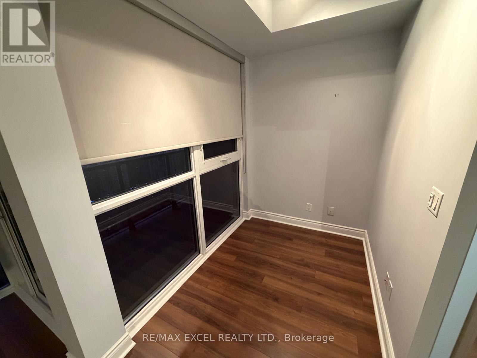 28 Ted Rogers Way — photo 7