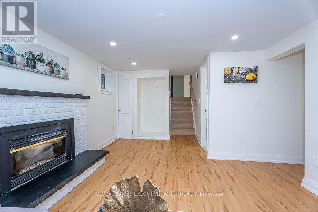 4 Virgilwood Crescent — photo 39