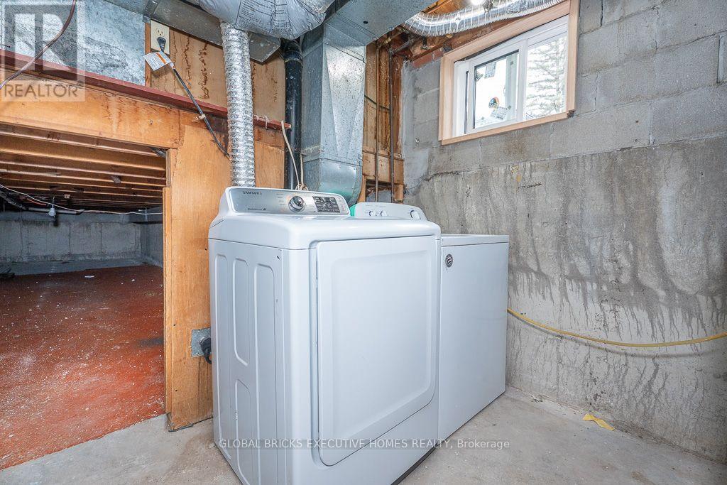 4 Virgilwood Crescent — photo 43