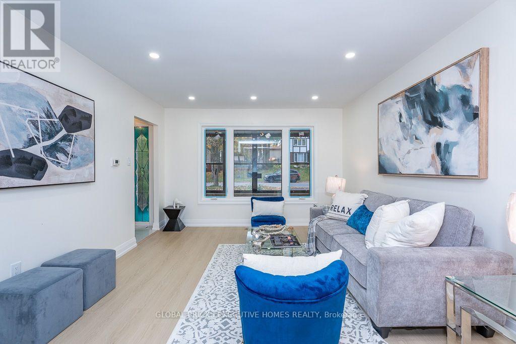 4 Virgilwood Crescent — photo 16
