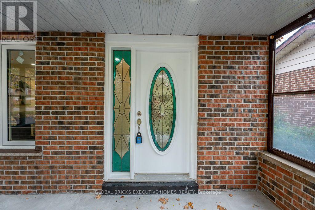 4 Virgilwood Crescent — photo 45