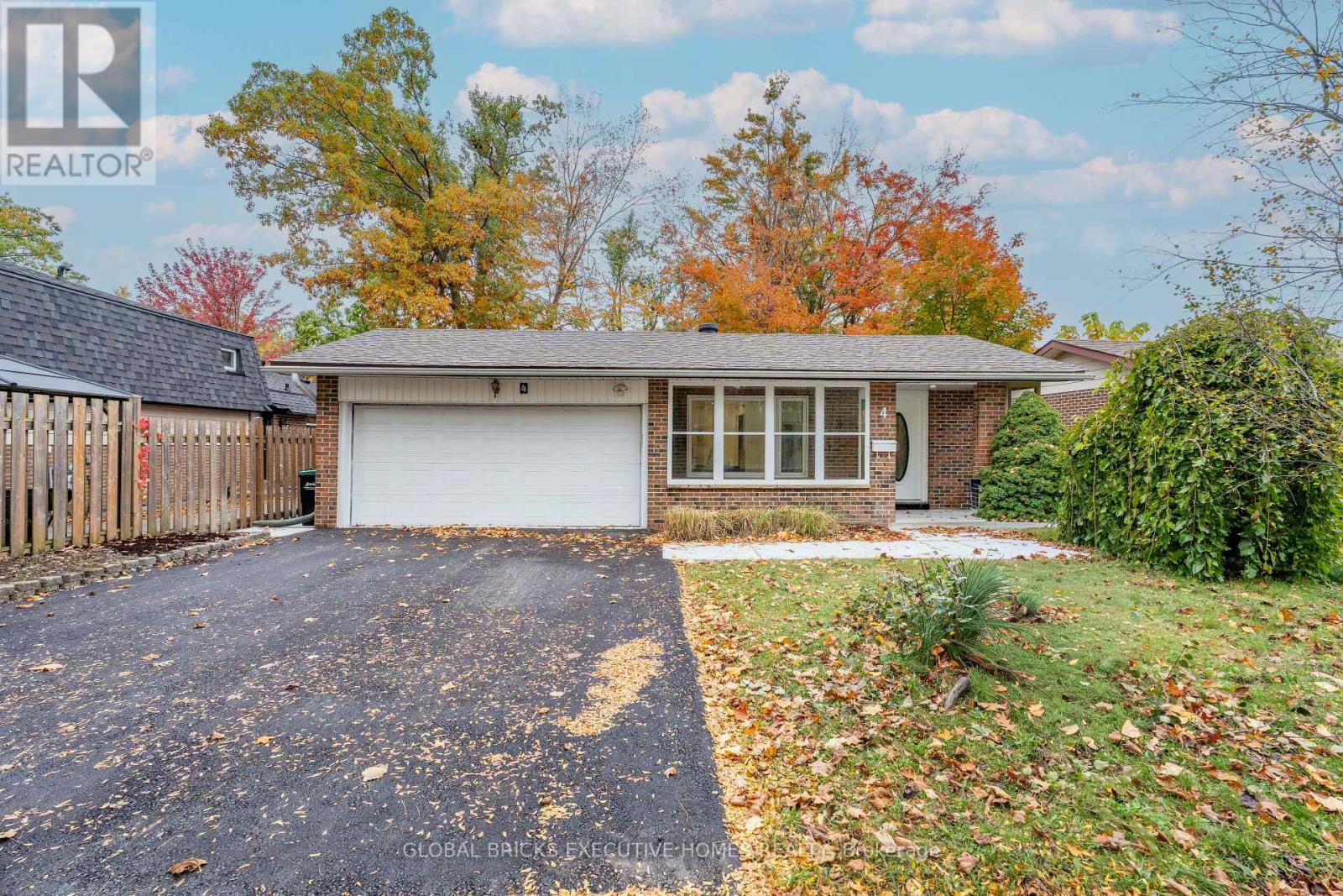 4 Virgilwood Crescent
