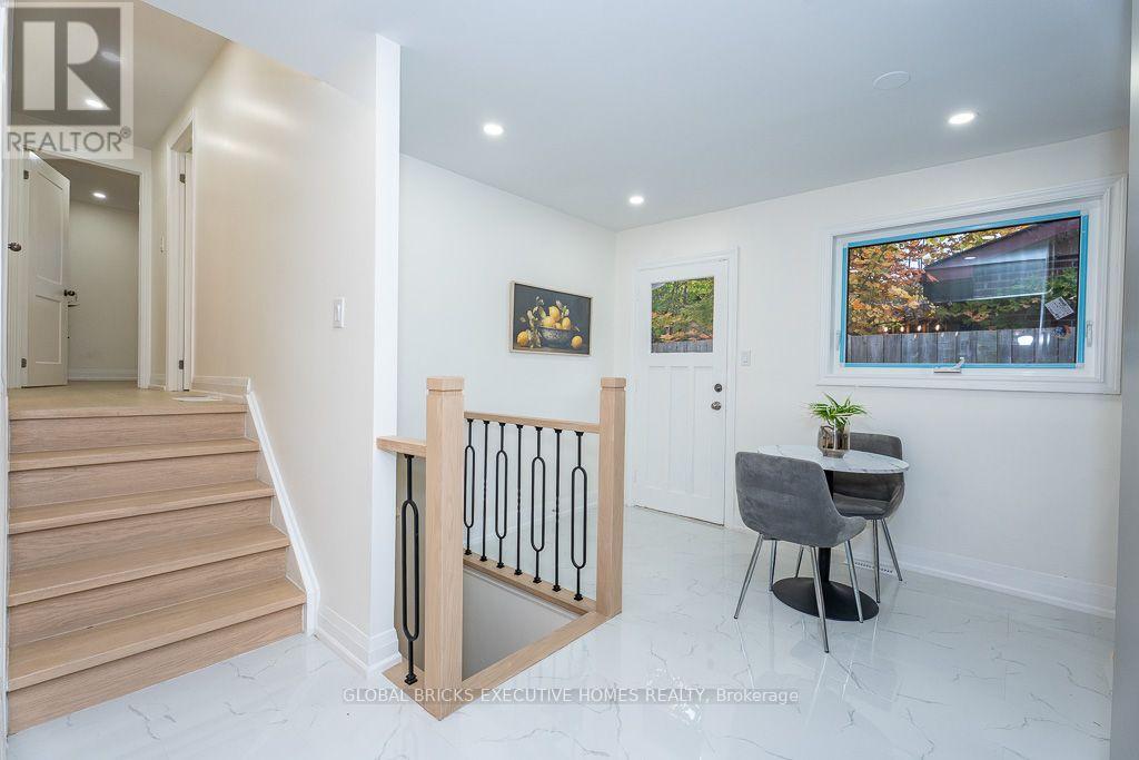 4 Virgilwood Crescent — photo 17