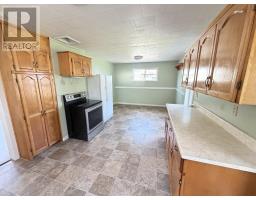 Bath (# pieces 1-6) - 479 Sheen Street, Summerside, PE C1N1N8 Photo 7