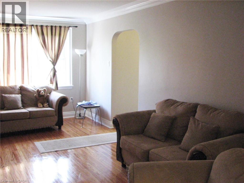 115 KING Street E, Stoney Creek — photo 4