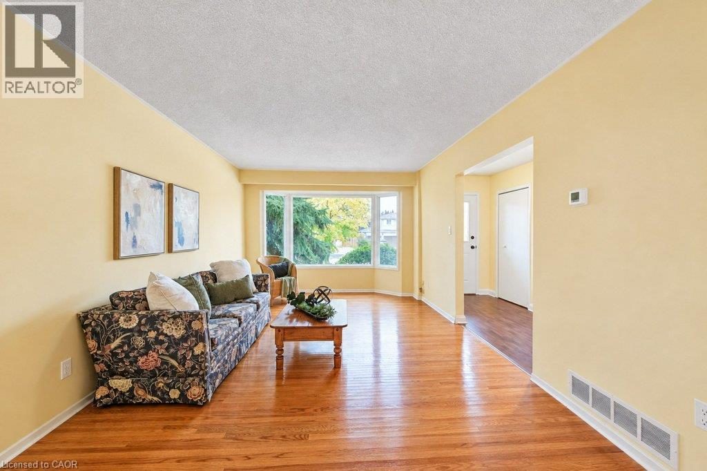 165 MCGARRY Drive, Kitchener — photo 8